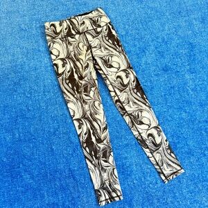 VS Knockout Tight / Legging • Size Small